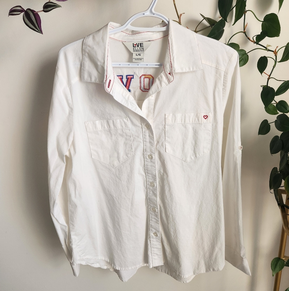 Embroidered LOVE Button Up ❤️ - Picture 2 of 5